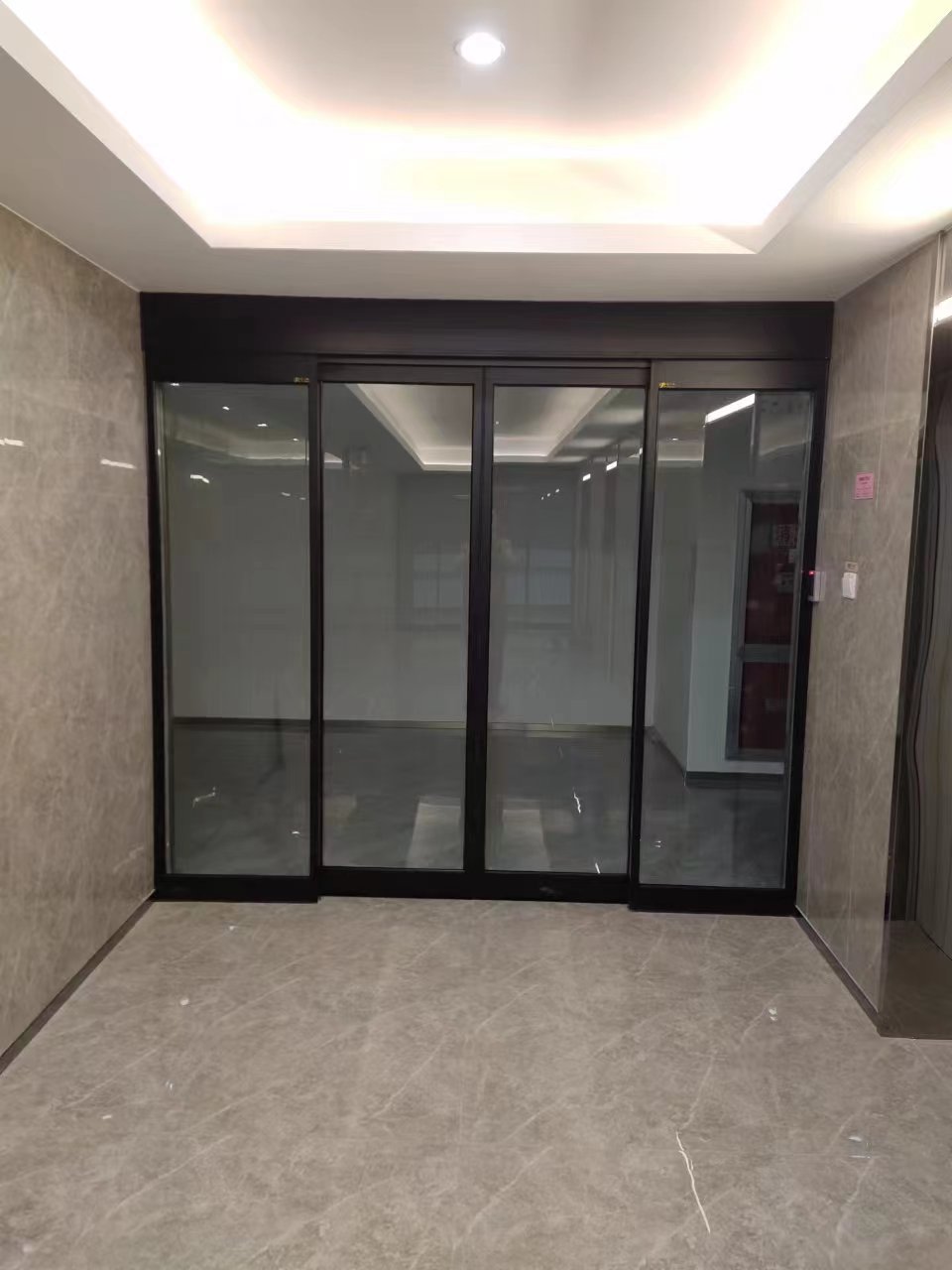 沛县玻璃伸缩门